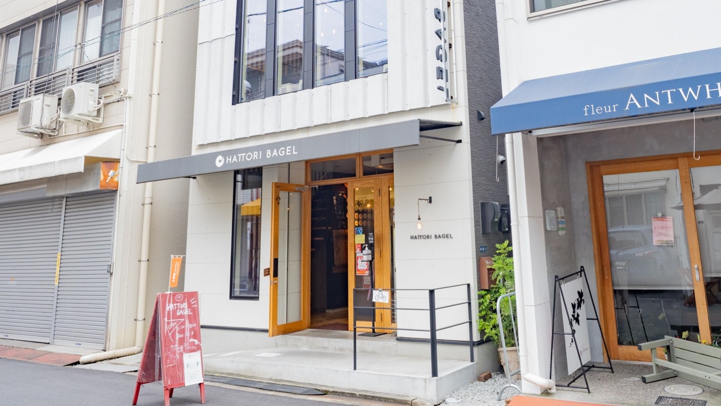 HATTORI BAGELの外観
