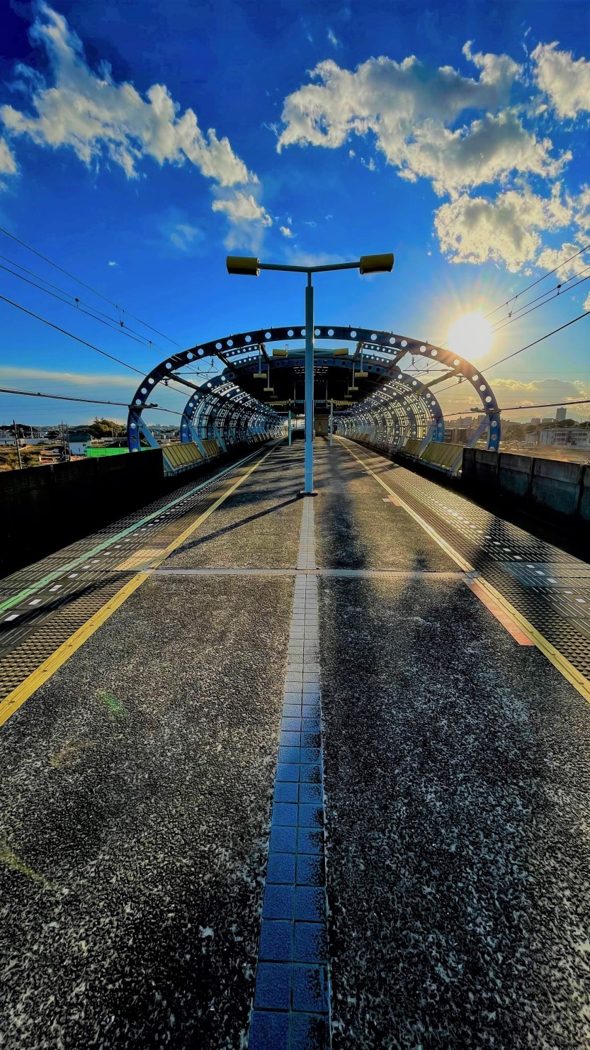 フォトジェニックな場所としても人気なゆめが丘駅のホーム © @a_k.n_photos