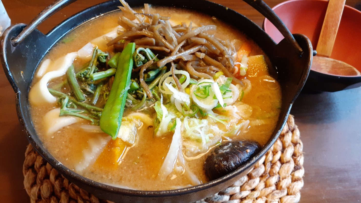 具だくさんのほうとうは栄養満点