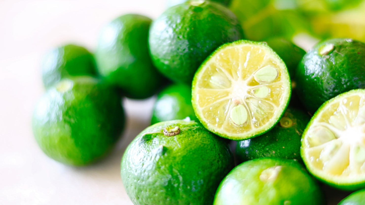 大きさのそろったシークワーサー