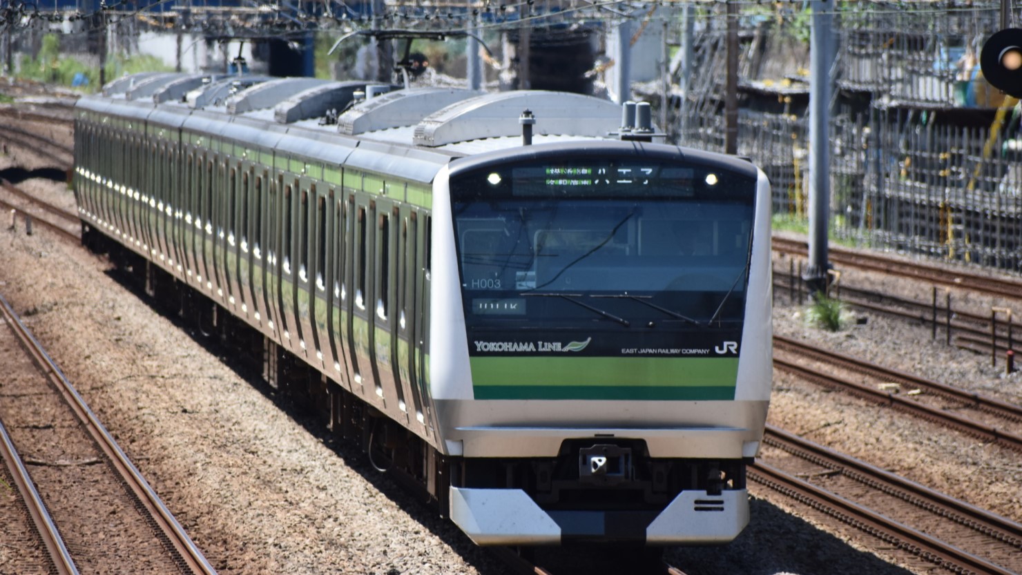 鴨居駅にはJR横浜線が乗り入れている