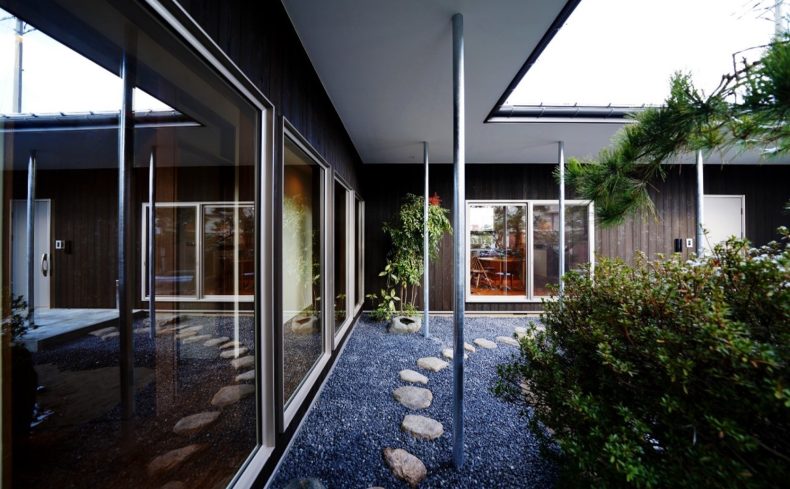 「72坪総２階」の家を半分の「36坪平屋」に 【リノベーションオブザイヤー2022総合グランプリ事例】