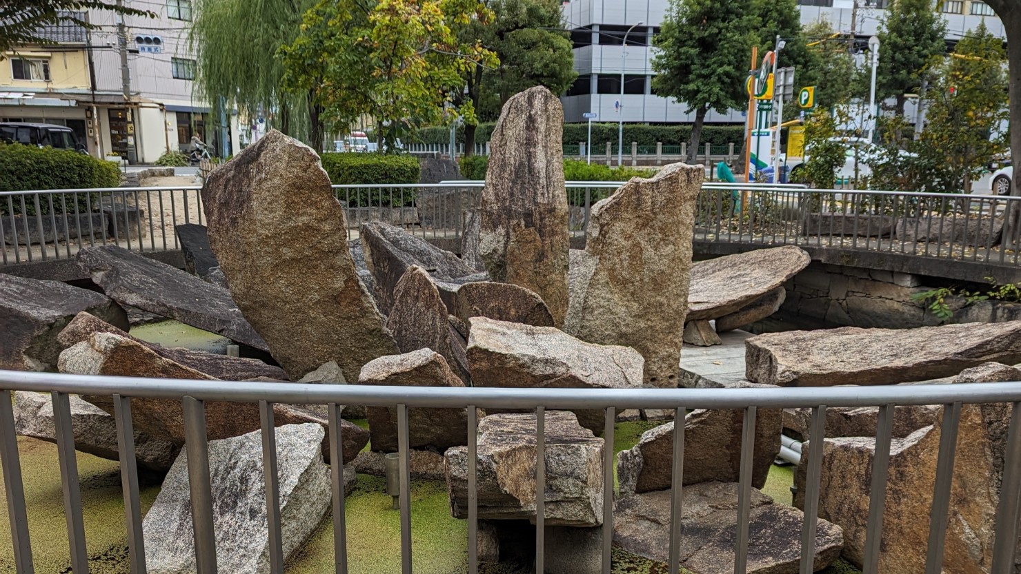 枝川緑道公園内にある噴水広場