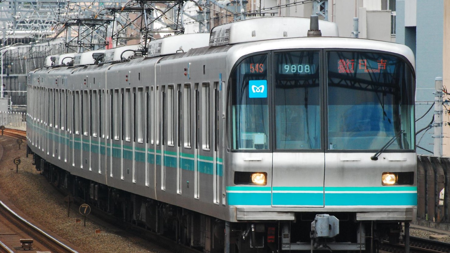 東京メトロ南北線の車両