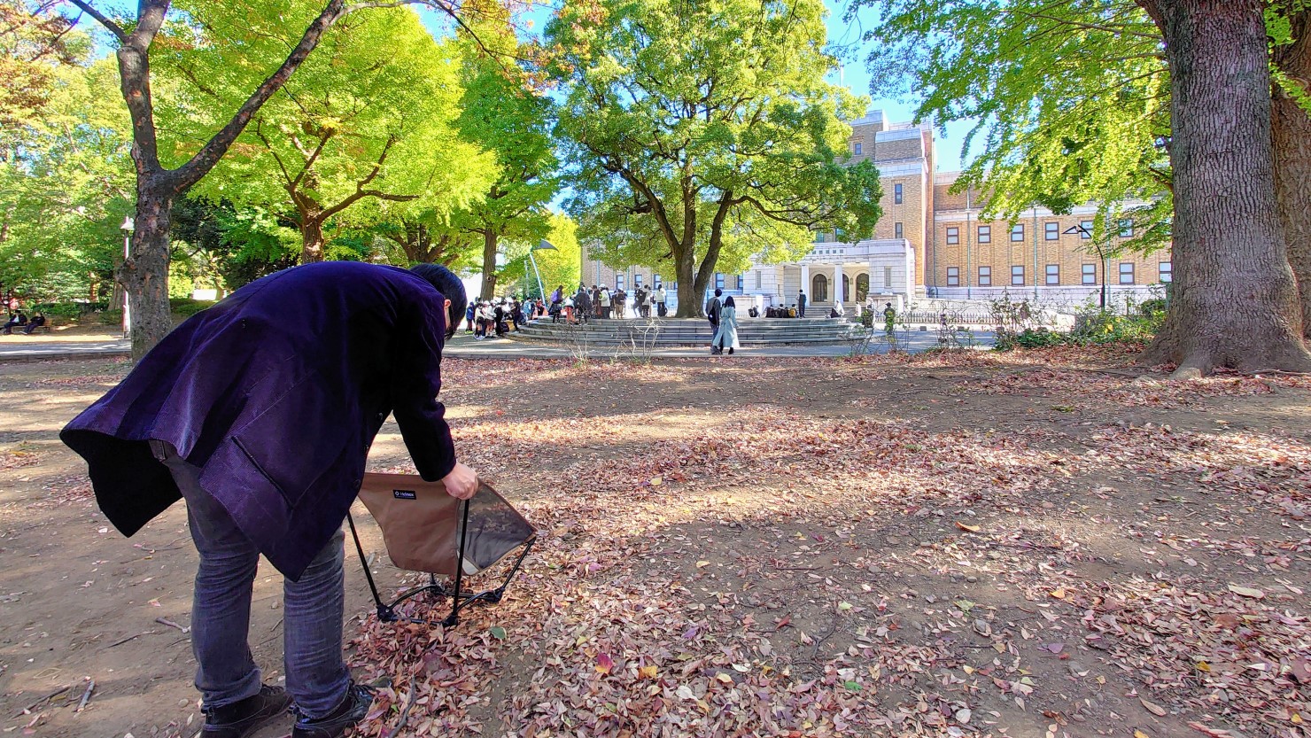 上野恩賜公園の国立科学博物館前でチェアリング