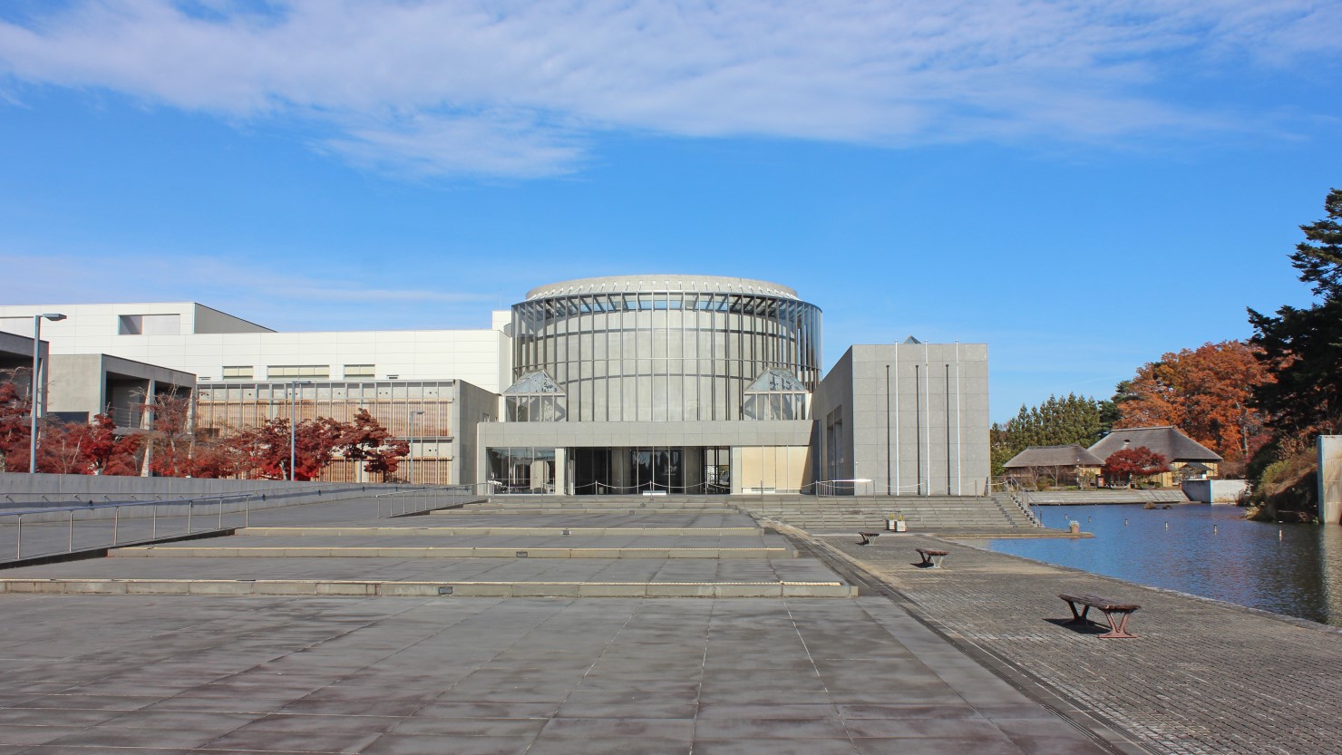 国府多賀城駅に隣接する東北歴史博物館
