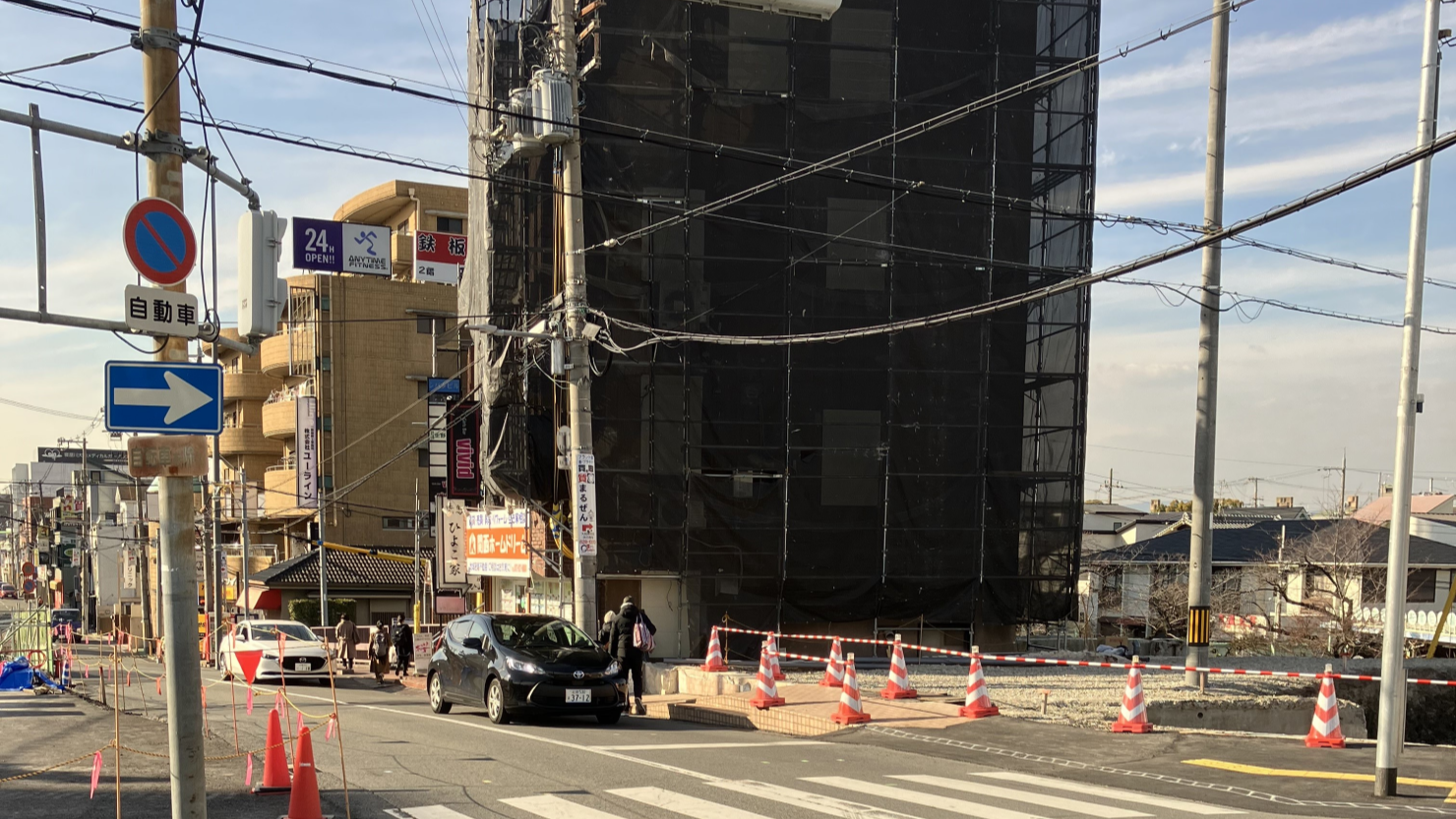 京阪寝屋川駅西口再開発工事の様子
