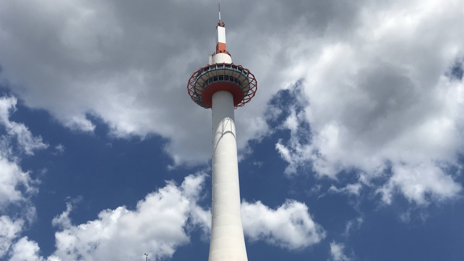 京都のシンボルでもある「京都タワー」