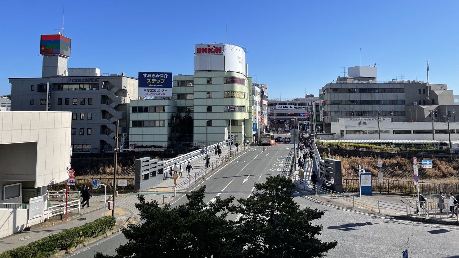 戸塚駅周辺の様子