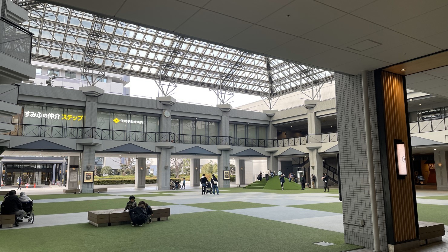 ベイタワーの広場