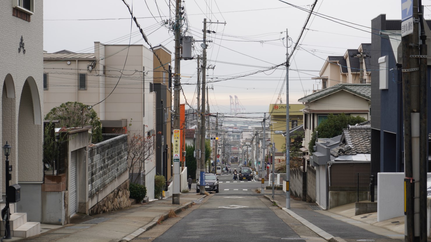 数ある坂のなかでも、上からボールを落とすと海に着弾する唯一の坂だそう。