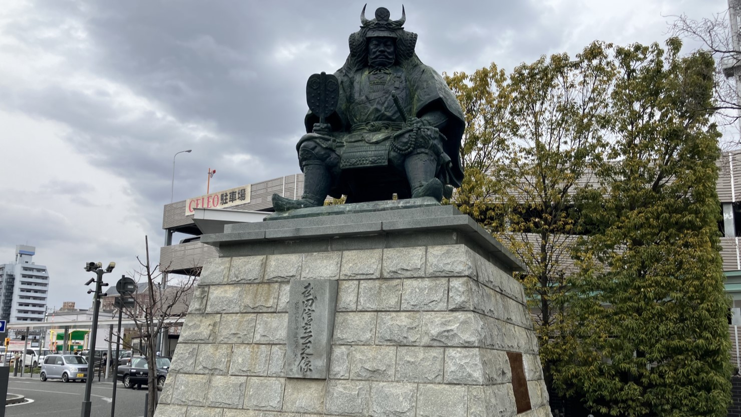 武田信玄公銅像