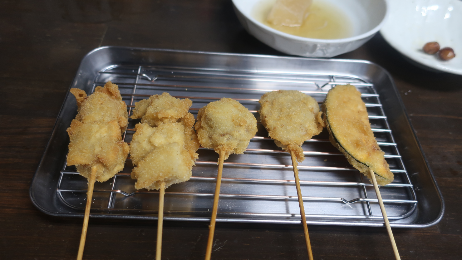 おまかせ五本盛り合わせはリーズナブル。550円