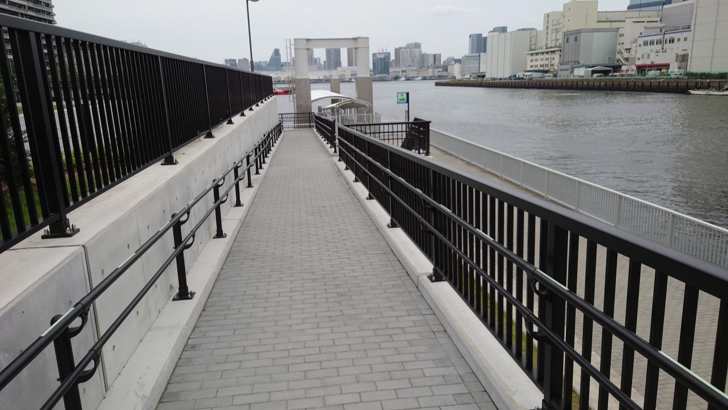 晴海五丁目船着場へ
