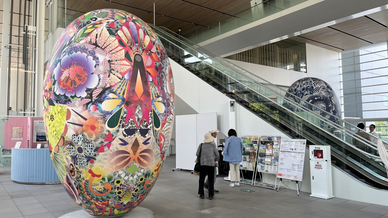 大分県立美術館OPAM館内
