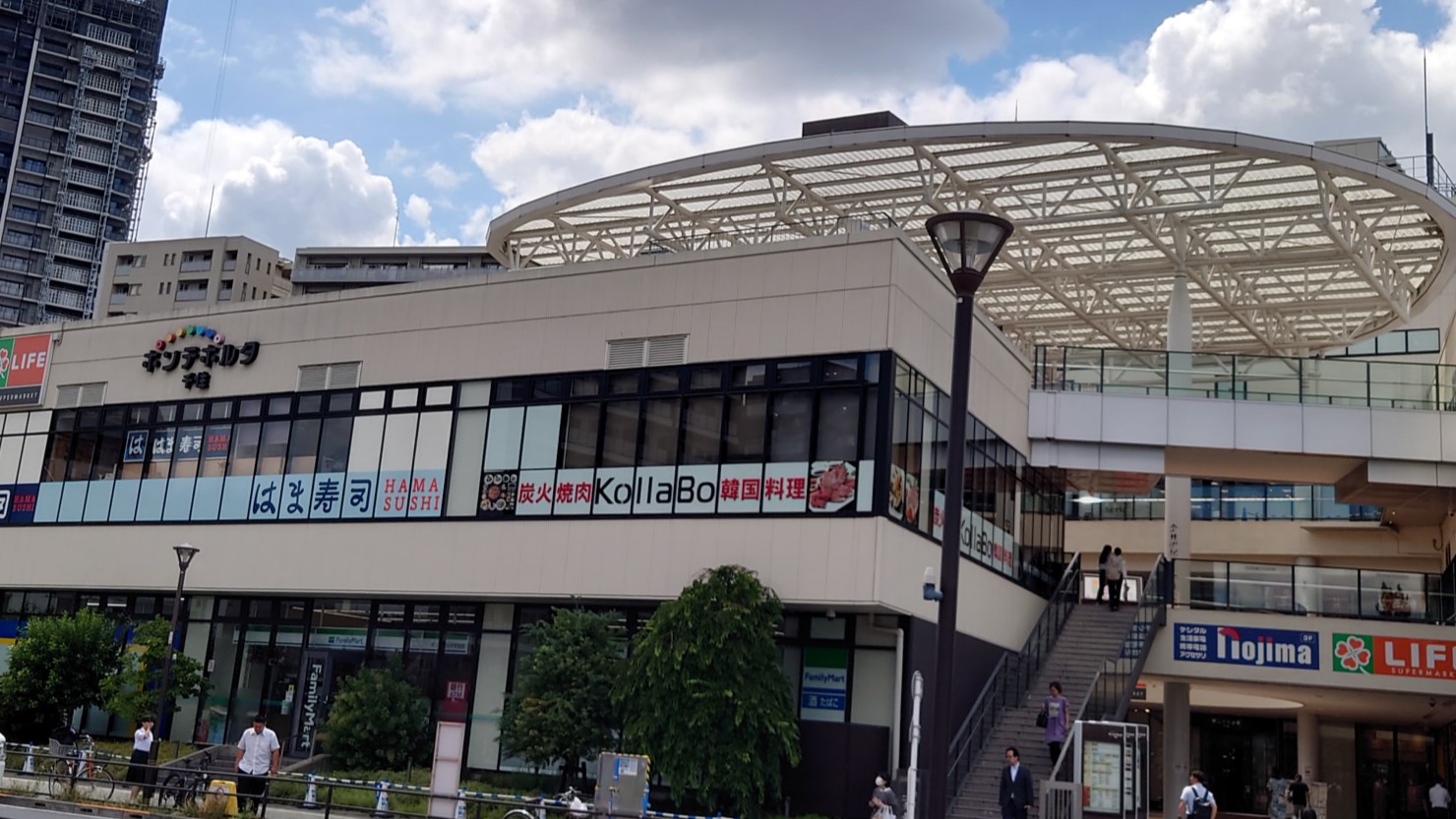 千住大橋駅前のショッピングセンター「ポンテポルタ千住」
