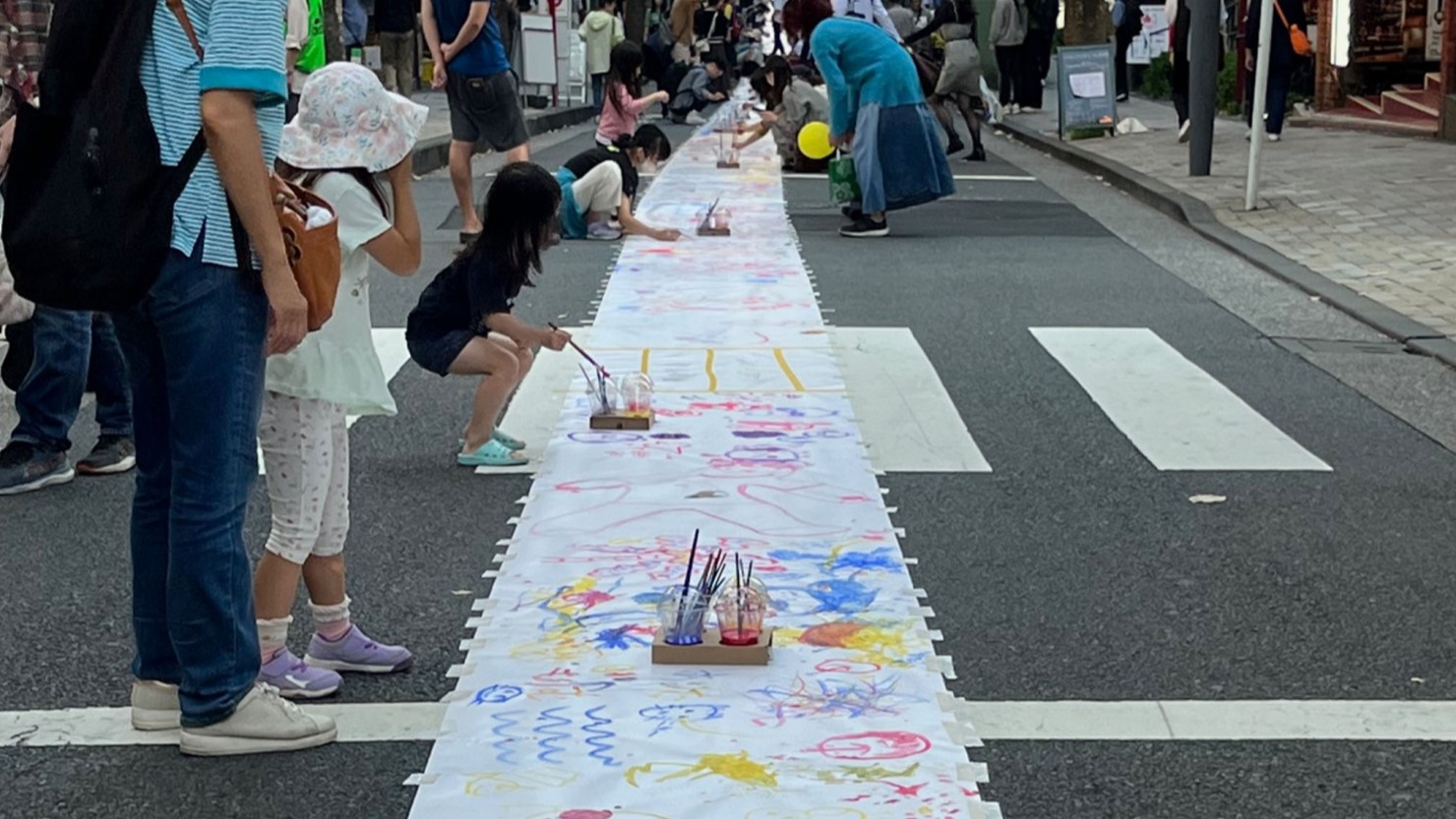 年に一度開催される「神楽坂まち飛びフェスタ」