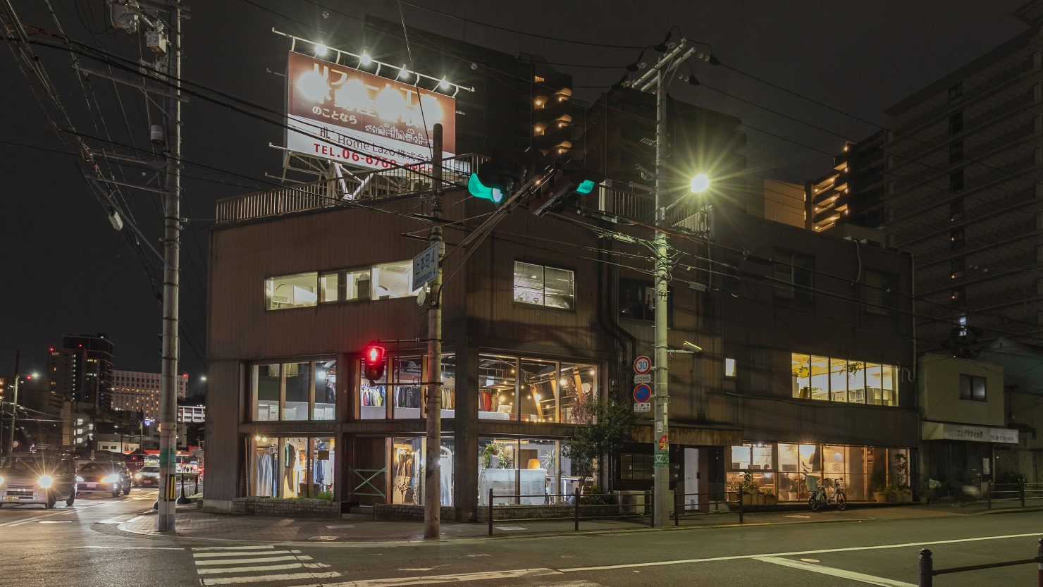 上町荘の前は焼き肉屋さんが借りていたという好立地、好外見の建物。2、3階のシェアスペースにはそれぞれ最大で6組ほどの入居が可能