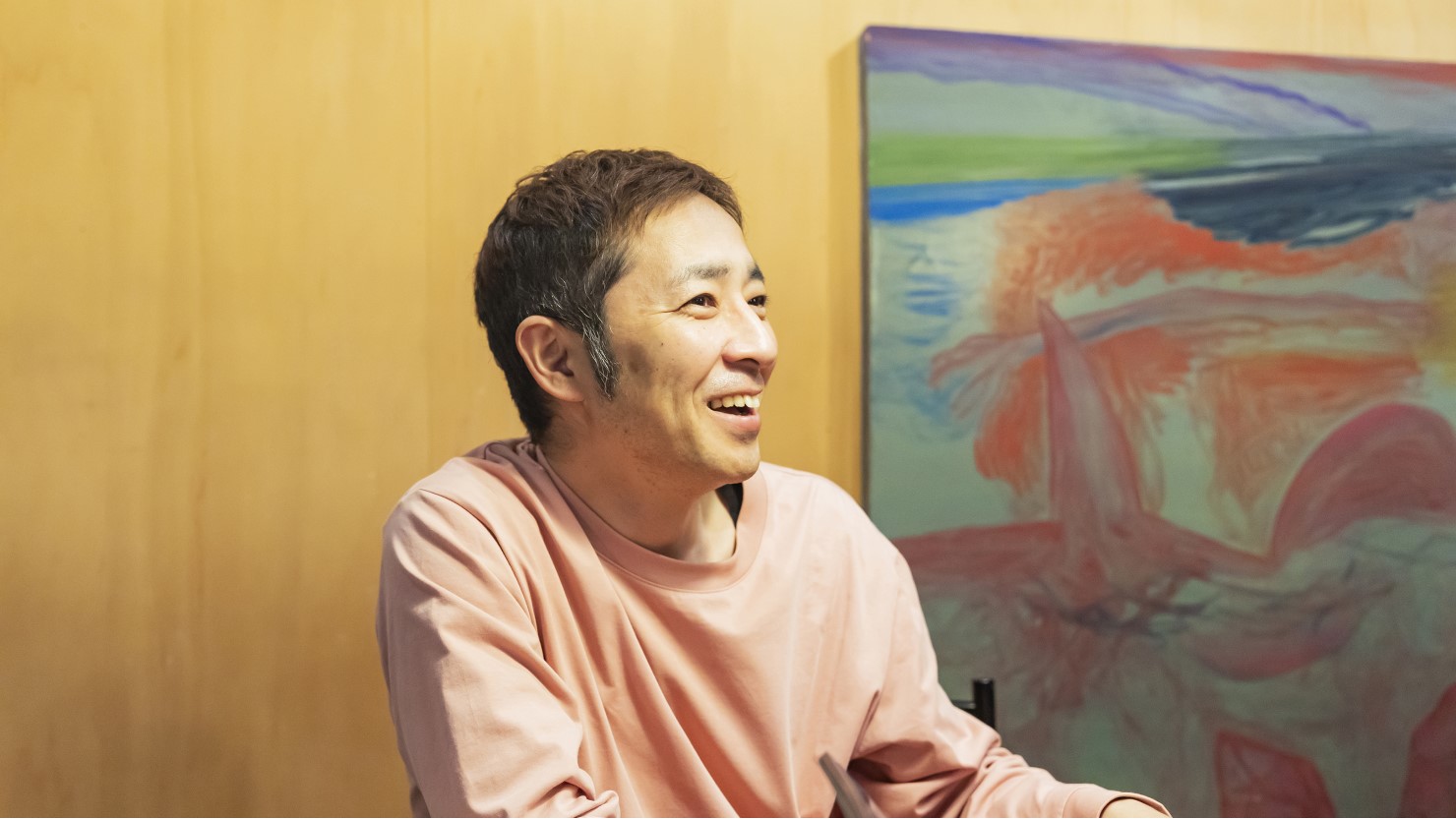 上町荘の居心地のよさを公園にたとえてくれた山口さん。ほかにも広場や東屋、建築家の青木淳氏が言うところの「原っぱ」など、さまざまな言葉でその輪郭を伝えてくれた