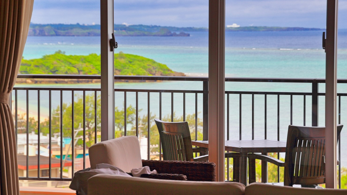 海の見えるリビング