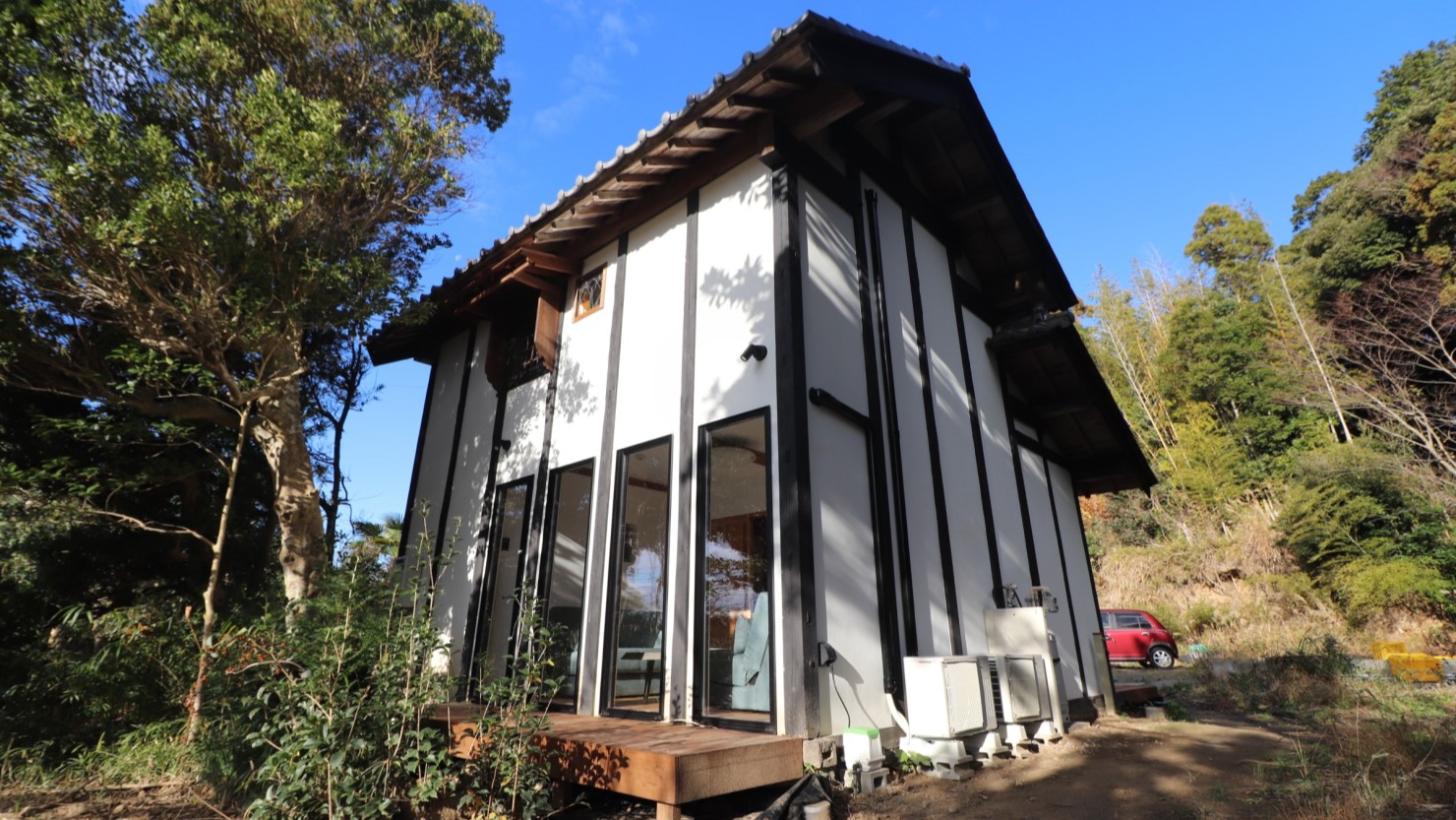 築100年の蔵がリノベーションを経て生まれ変わった外観