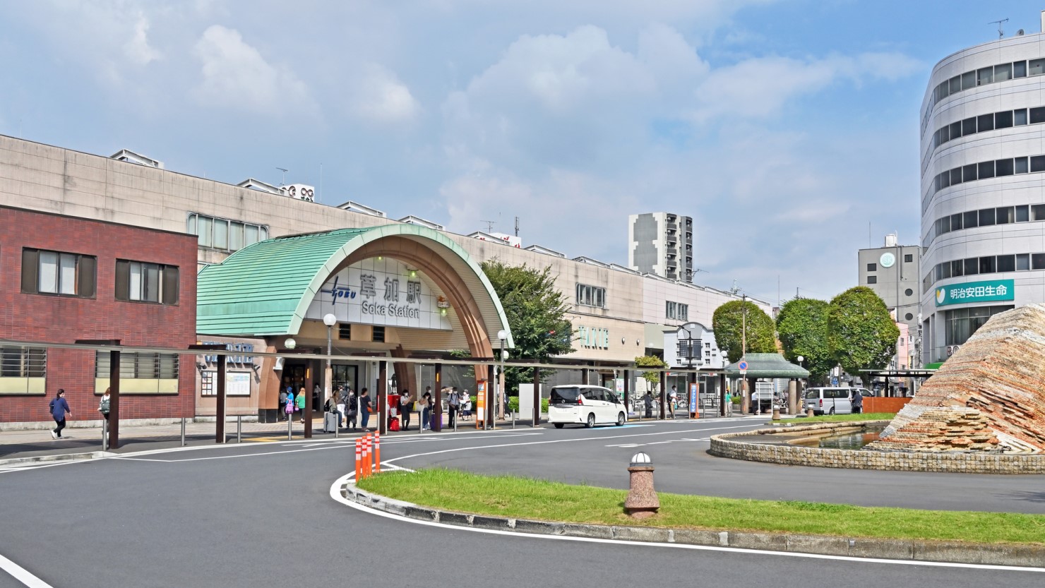 草加駅東口周辺