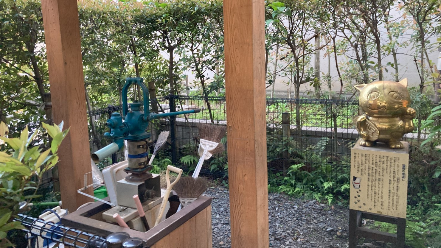 サンツ商店街のマスコットキャラクター「猫飛（ニャンピー）」