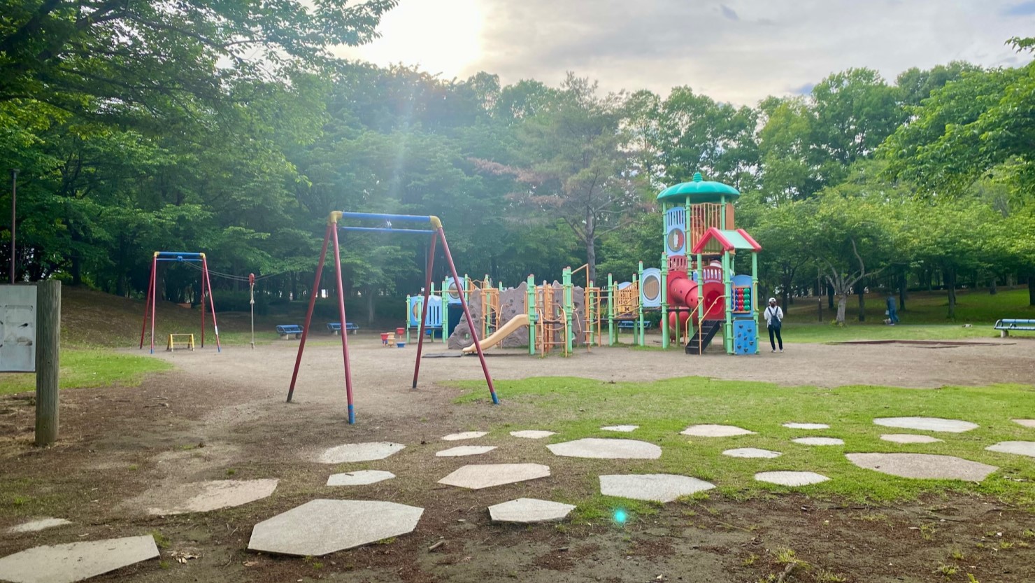 間々田美しが丘公園の遊具