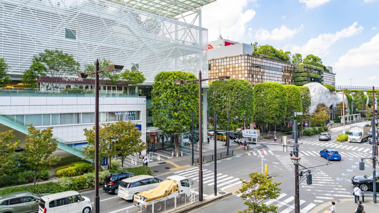 二子玉川駅前のスクランブル交差点