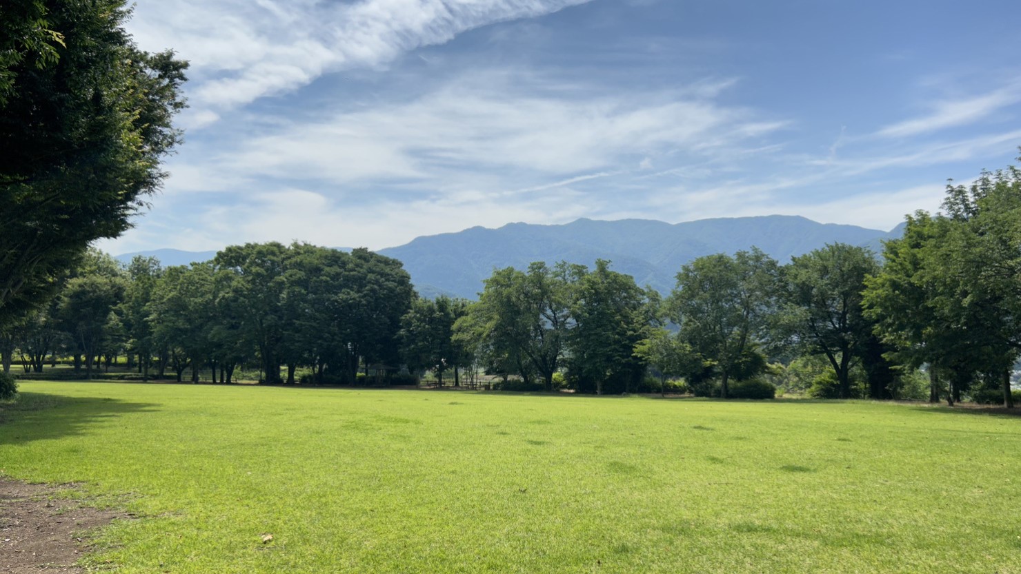 開放感のある広大な敷地が魅力