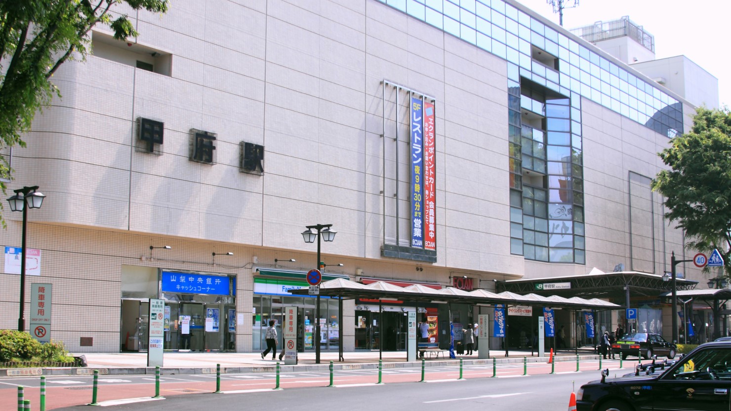 県庁所在地の甲府市は店舗も施設も病院も充実の甲府市