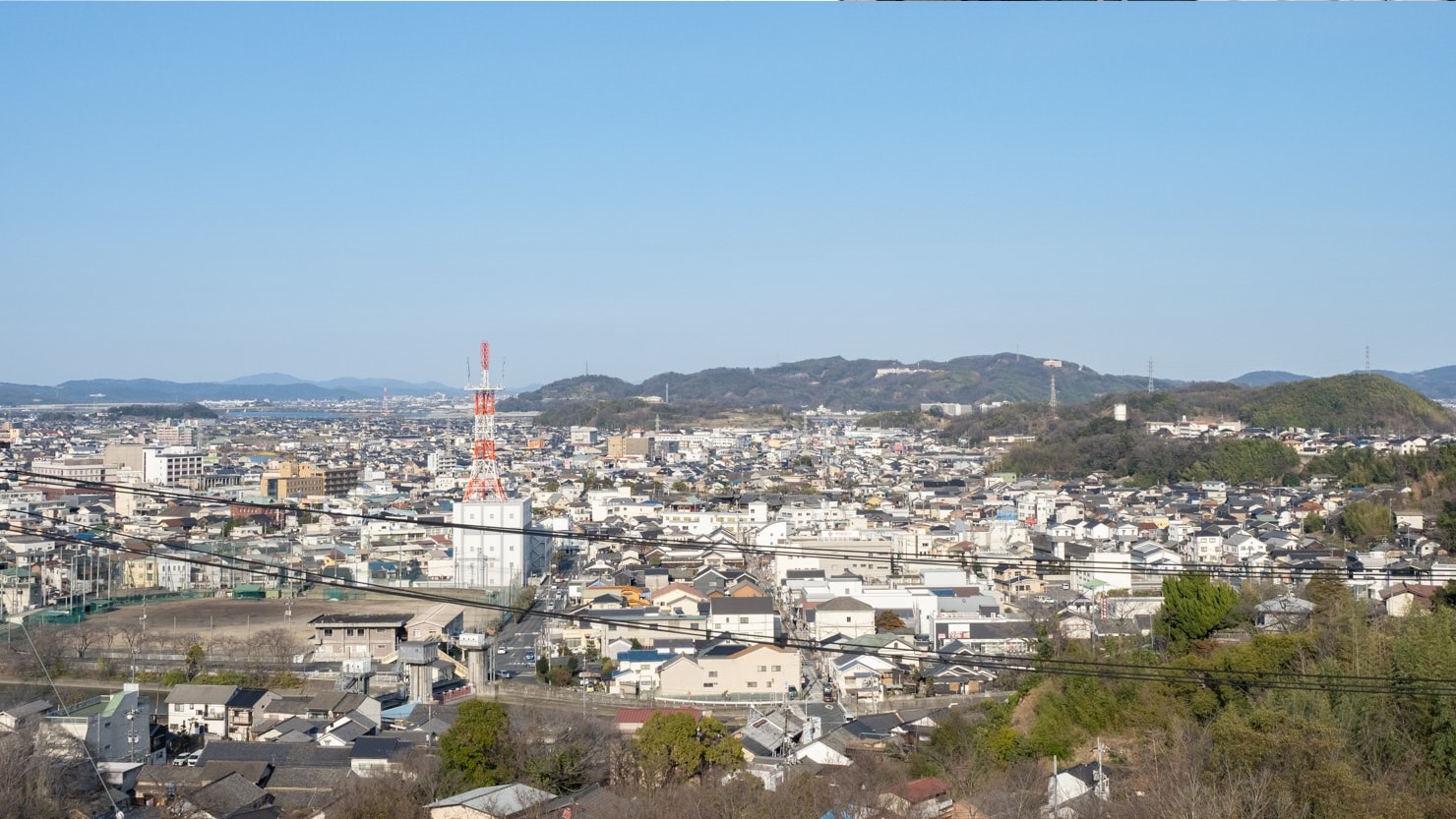 円通寺から望む玉島市街地