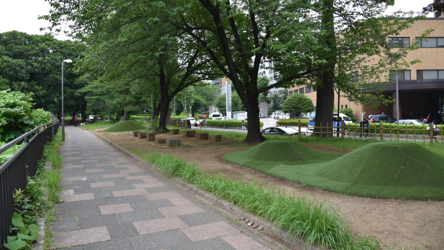 のんびり散歩するのにちょうどいい外濠公園