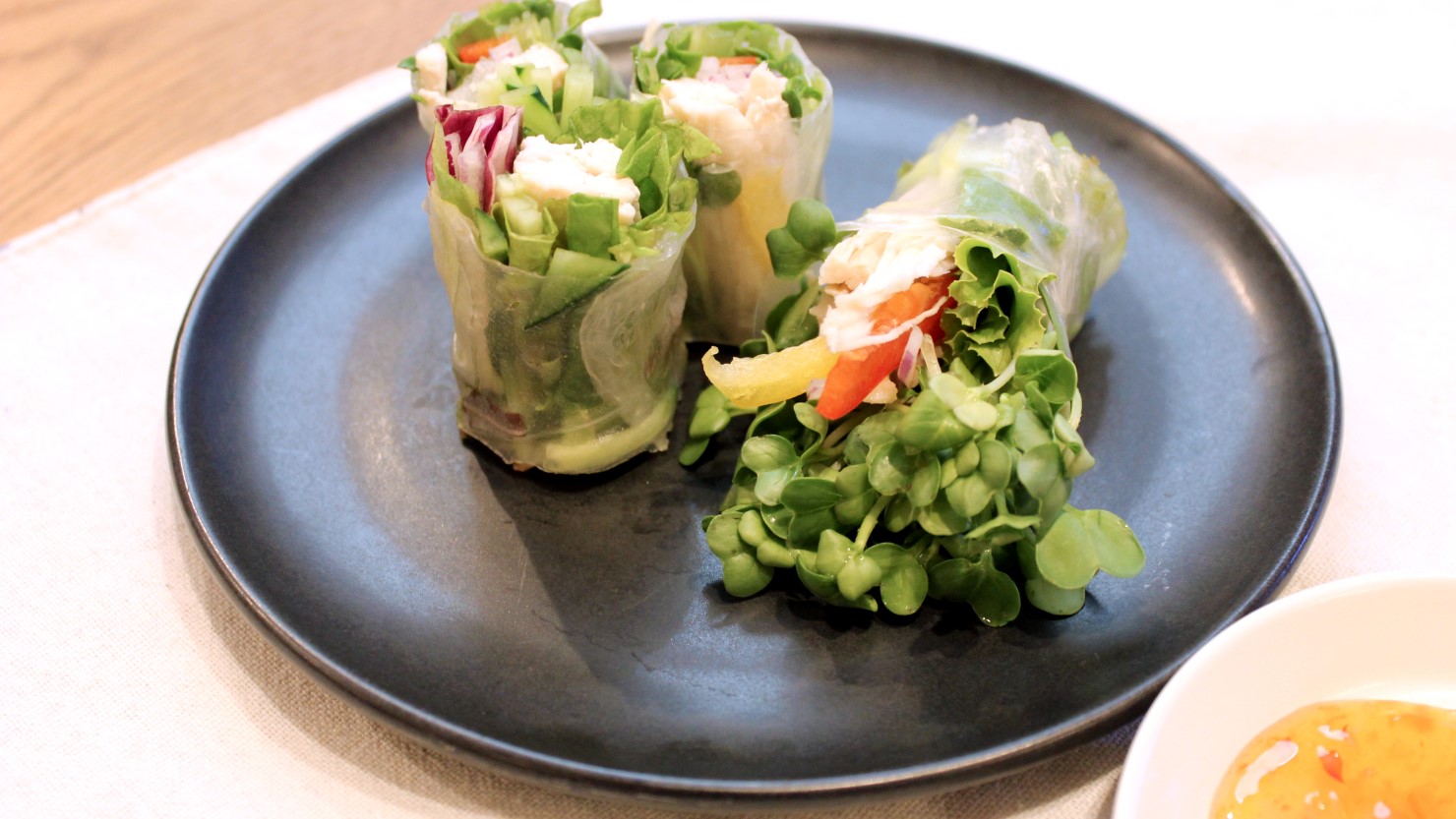 かいわれ大根とささみの生春巻き