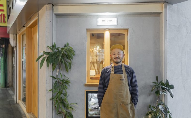 大阪・弥刀でご飯とお酒と果物のお店「mieat」。レトロな商店街の一角でお店をはじめたわけ