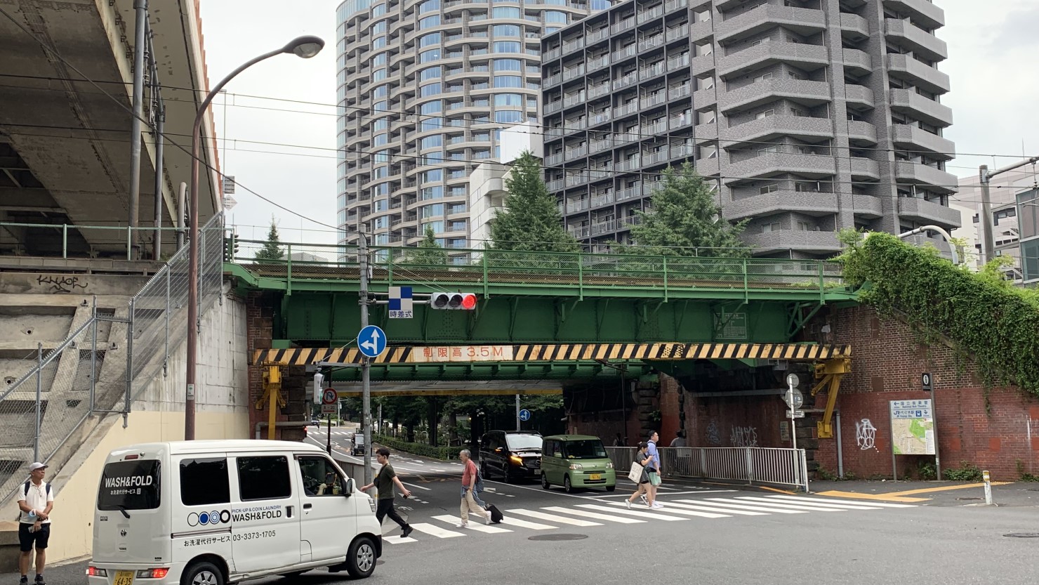  代々木1丁目付近の鉄道橋