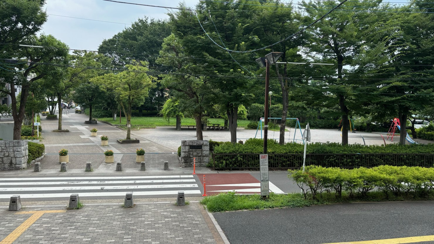 南与野駅東口方面