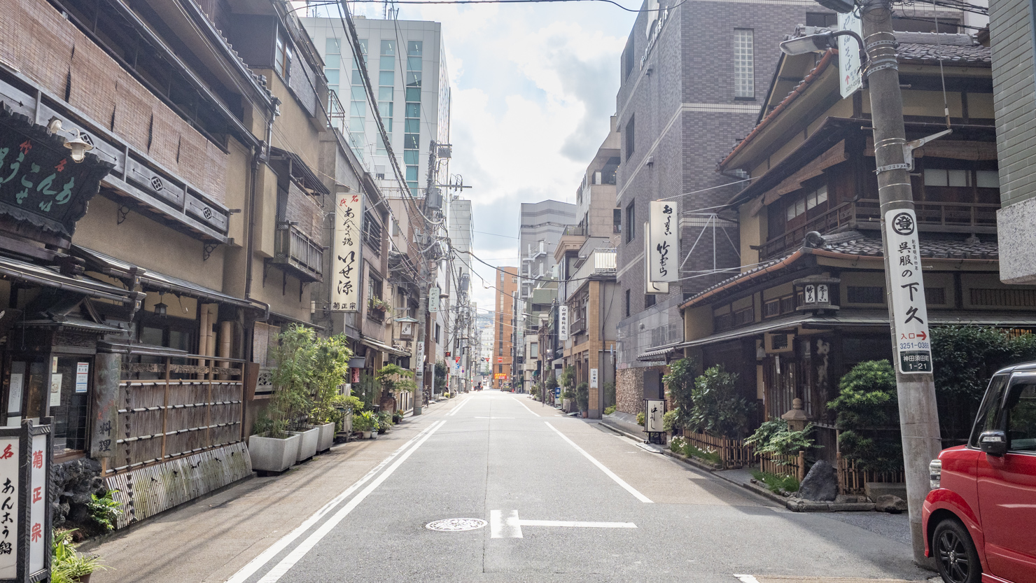 神田駅周辺の街並み