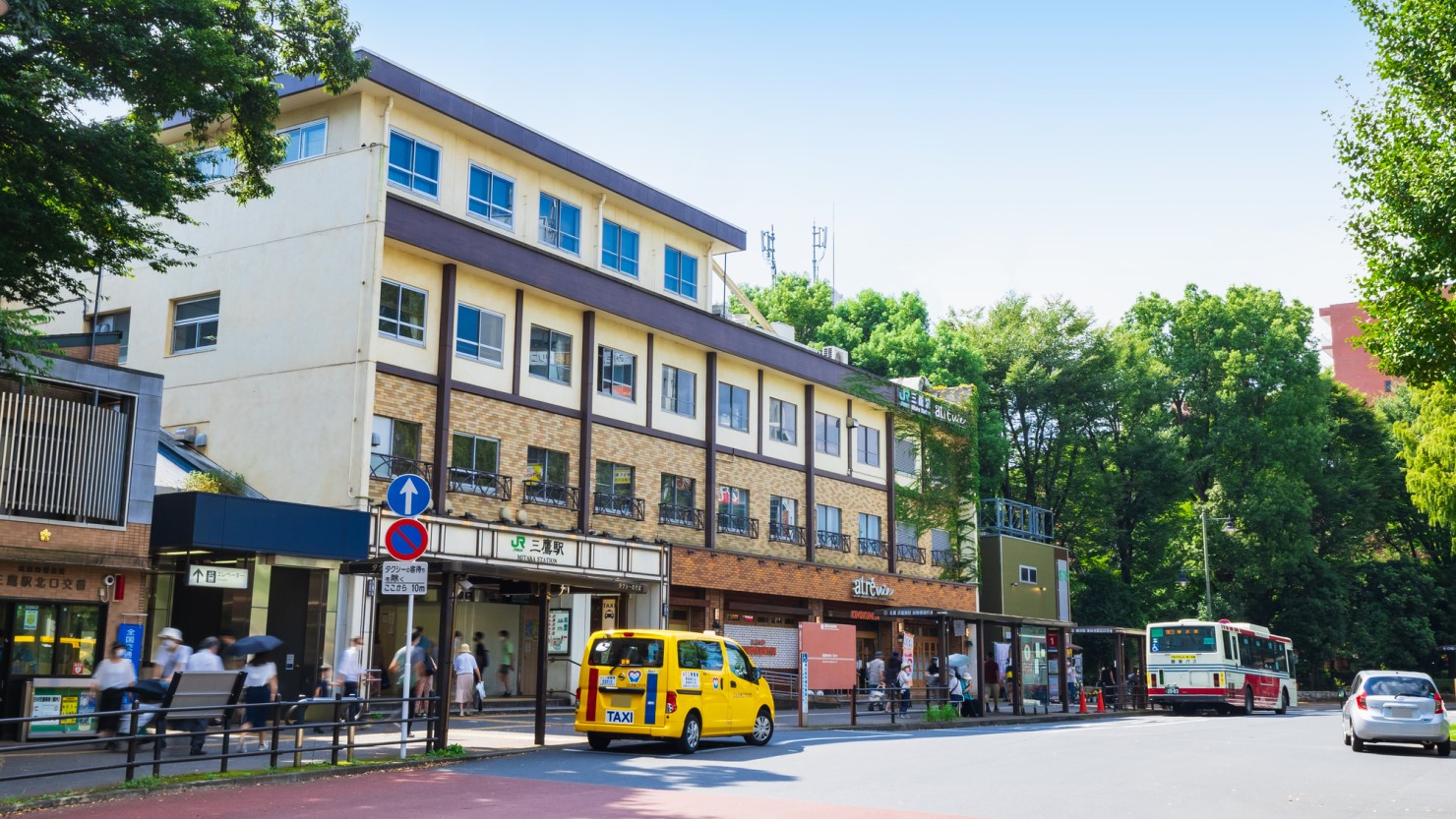 JR三鷹駅