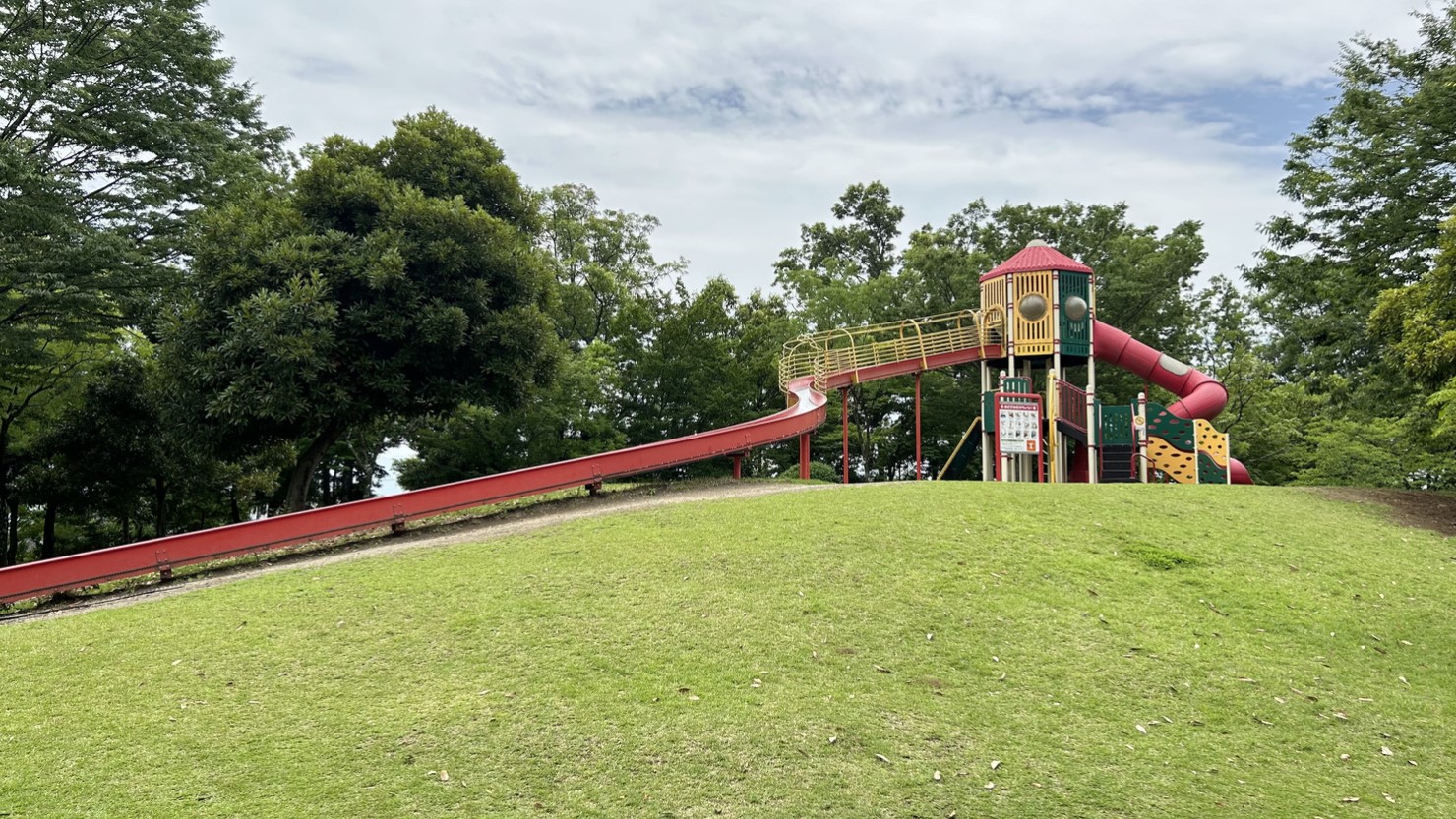 ローラー滑り台は大人気