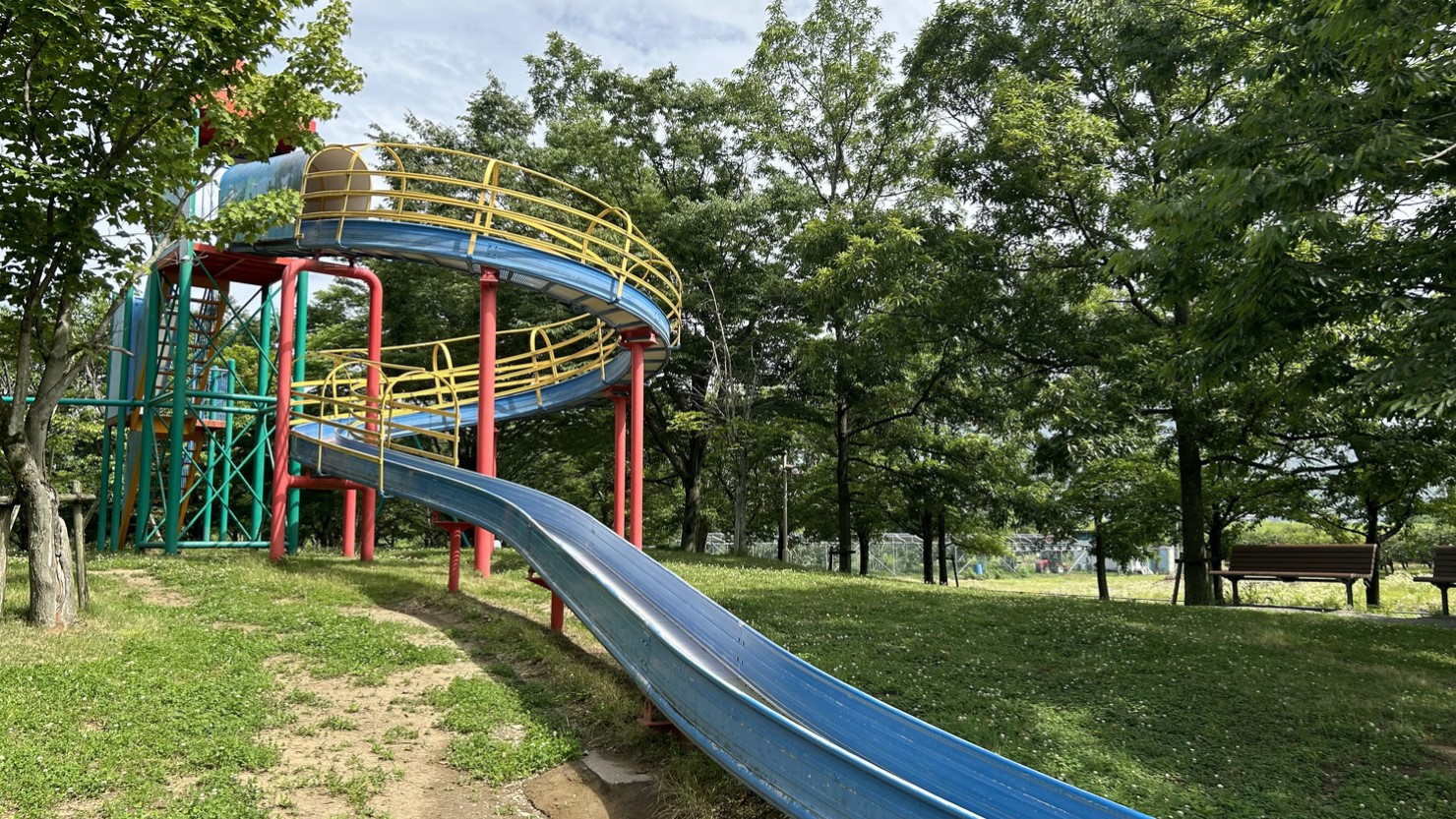 大型ローラー滑り台が人気