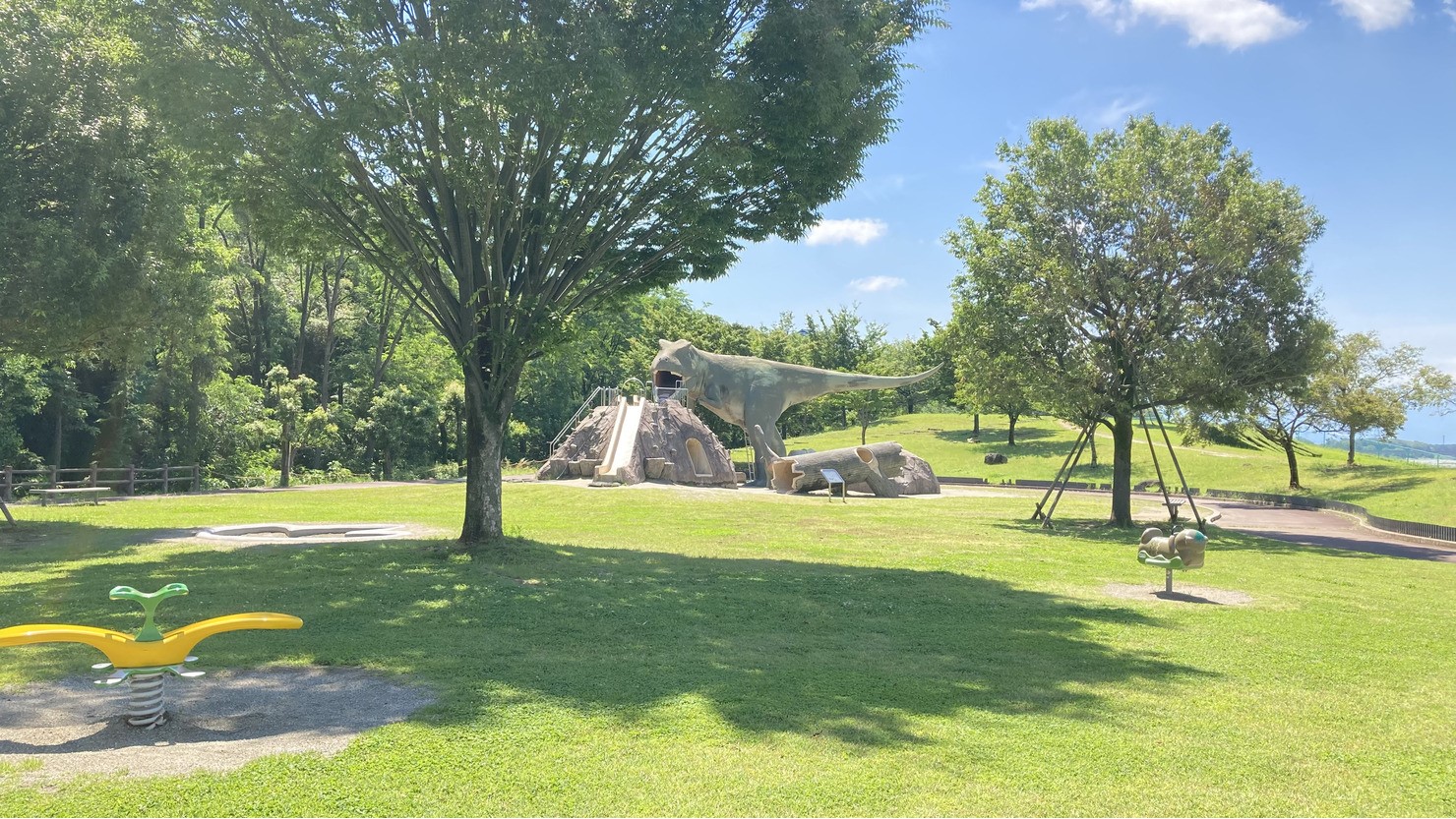 恐竜が特徴の双葉水辺公園