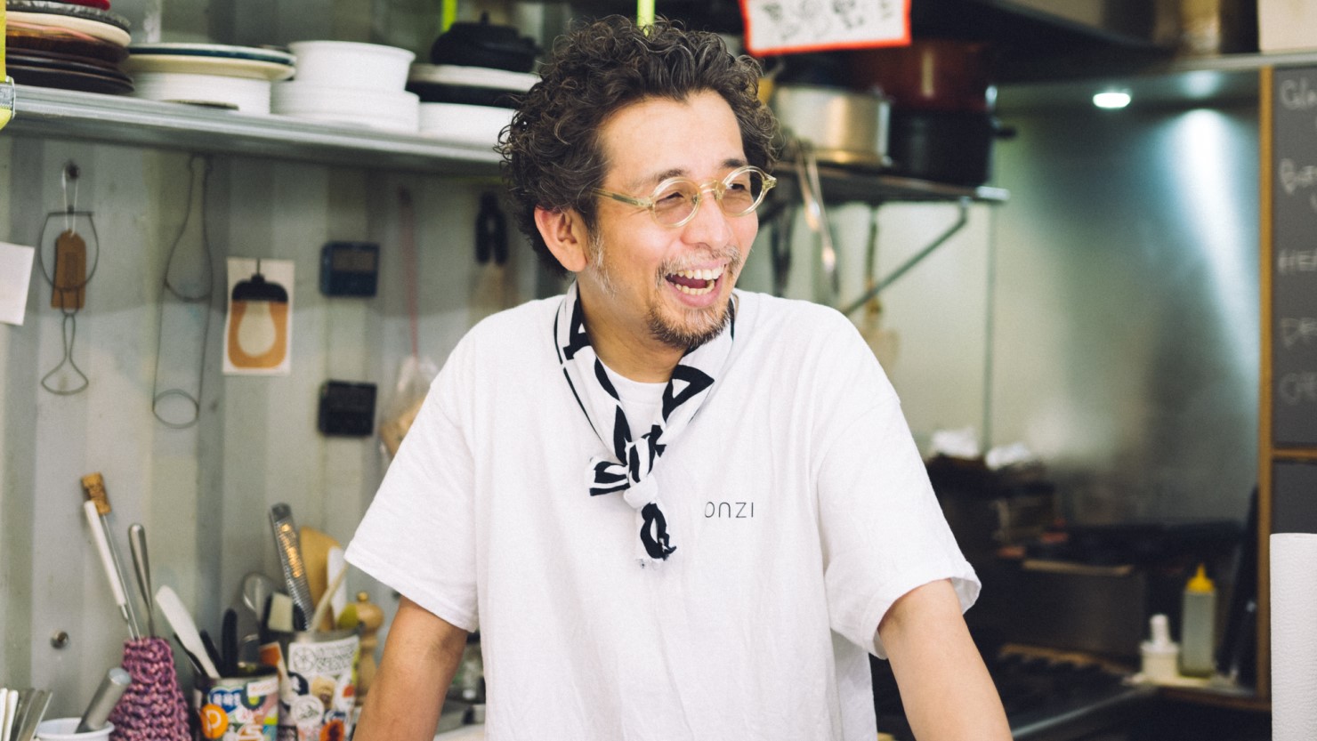 TARELの名は「（目が/液体が）垂れる」が由来。坂本さんから滲み出る肩肘張らないラフさも心地良さの理由の１つ