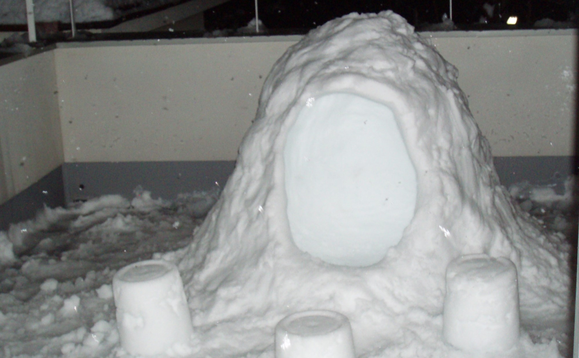 雪が降ったら「かまくら」を作ってみよう！作り方・コツ・長持ちさせる方法を紹介