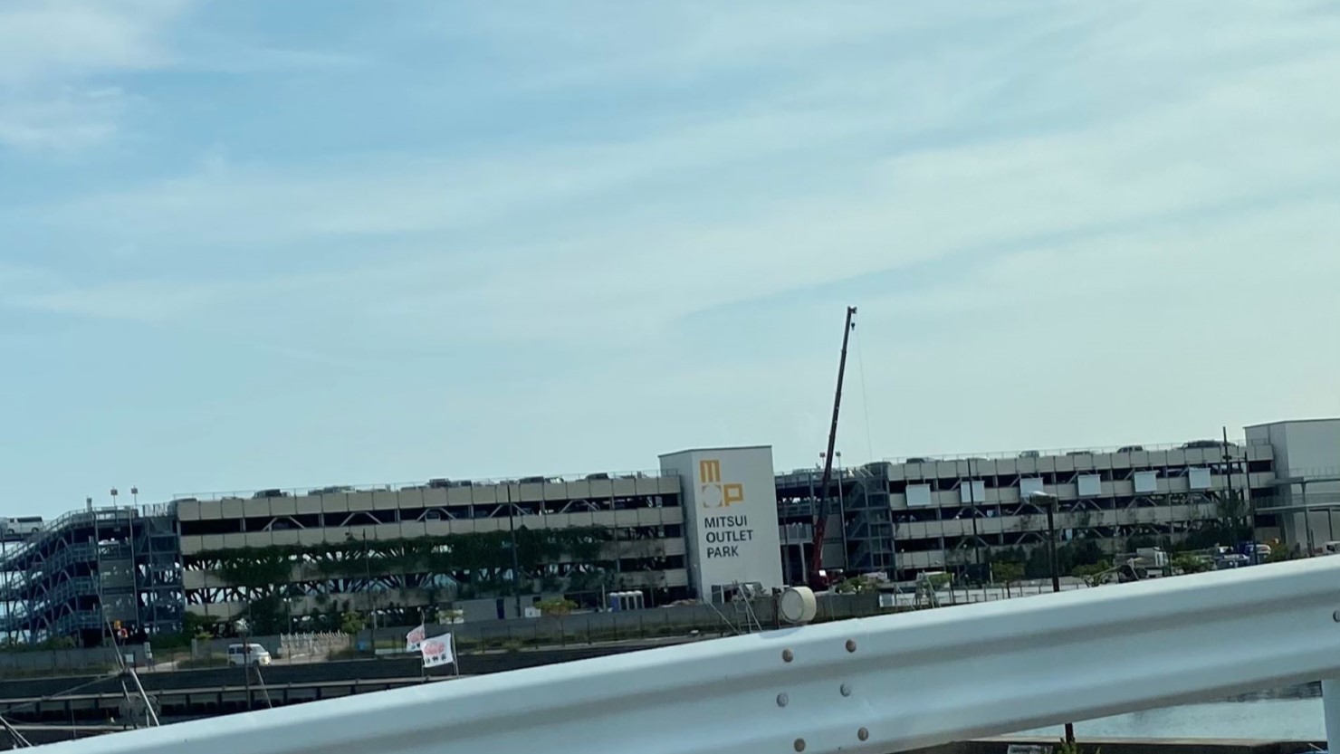 工事中の三井アウトレットパークマリンピア神戸