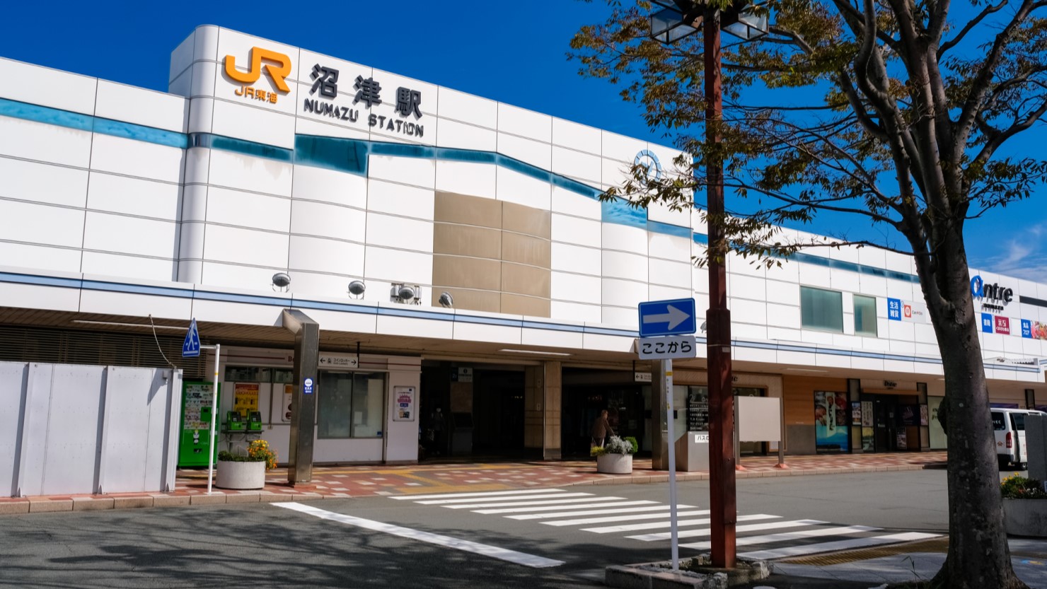 富士山と駿河湾を望む沼津市