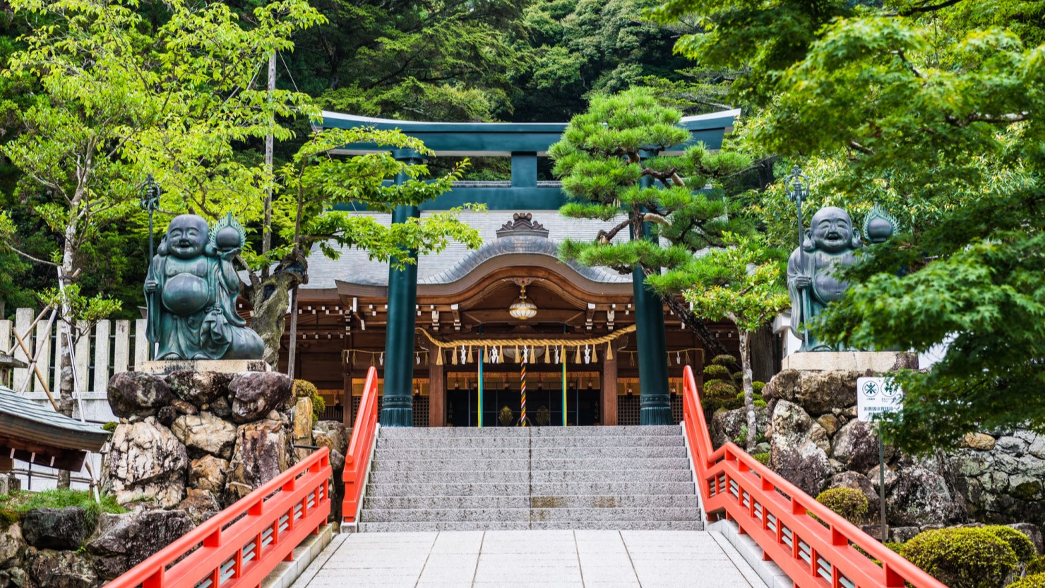清荒神清澄寺。大晦日と1月中の週末は交通規制があり車でのお参りは不可