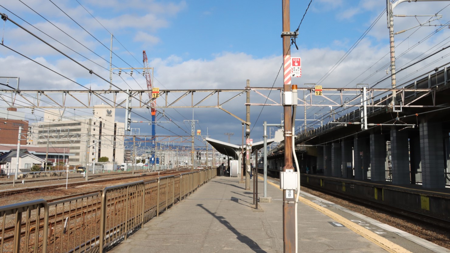  JR西大路駅のホーム