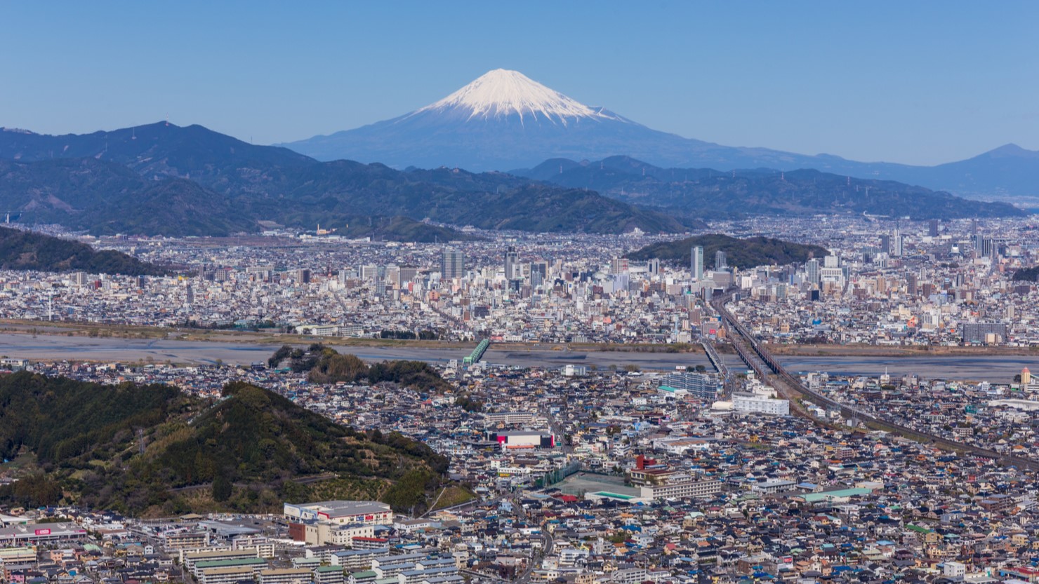 静岡市からは壮大な富士山が見える