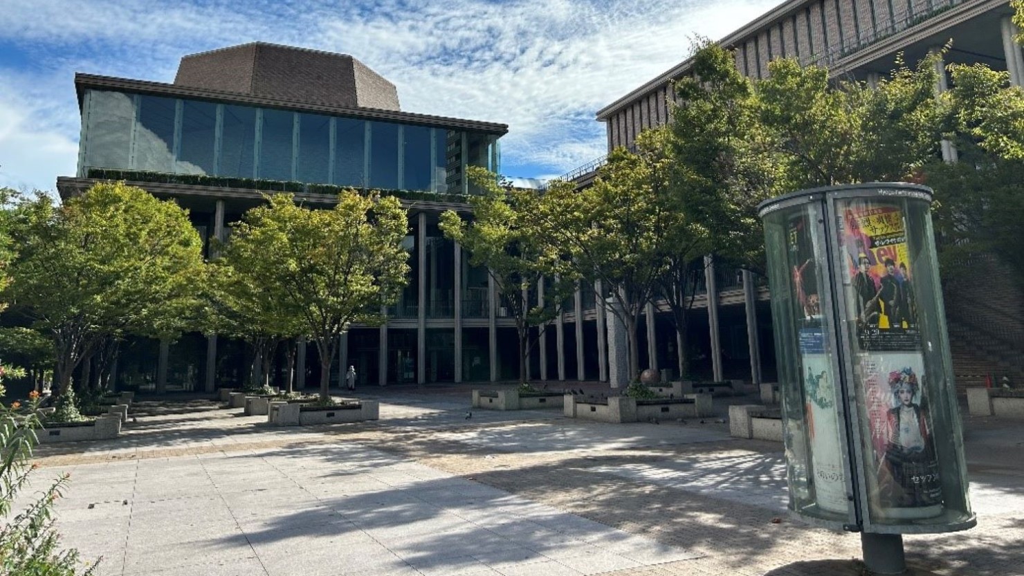 兵庫県立芸術文化センター　一年中コンサートなどが開催されている